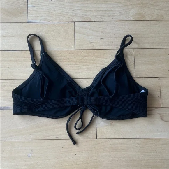 NWOT Aerie V Ruched Ribbed Scoop Bikini Top in True Black - Picture 2 of 6